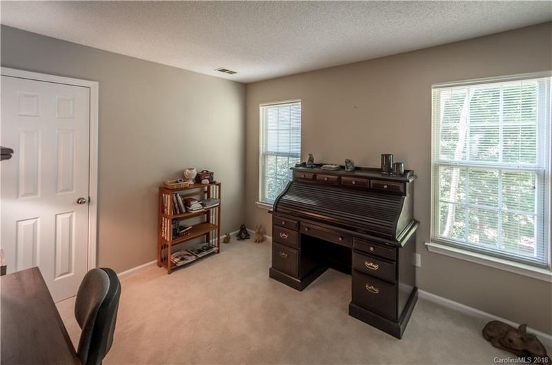 104 Foxtail Dr, Mooresville, NC 28117