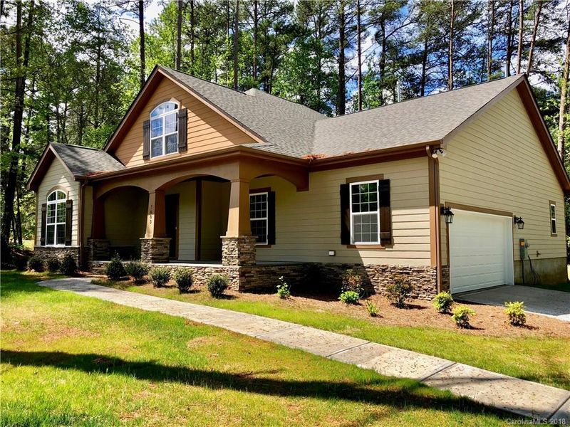 7683 Golf Course Rd N, Denver, NC 28037