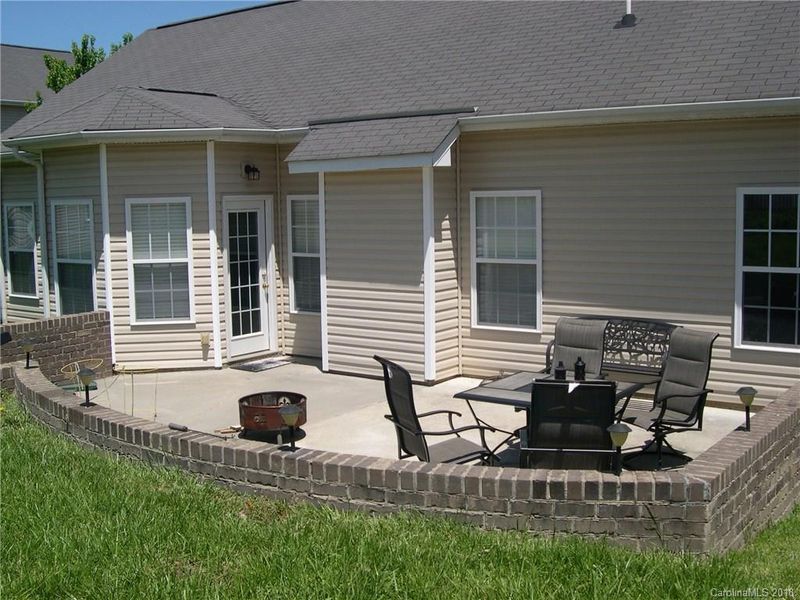 8410 Dawson Ln, Locust, NC 28097