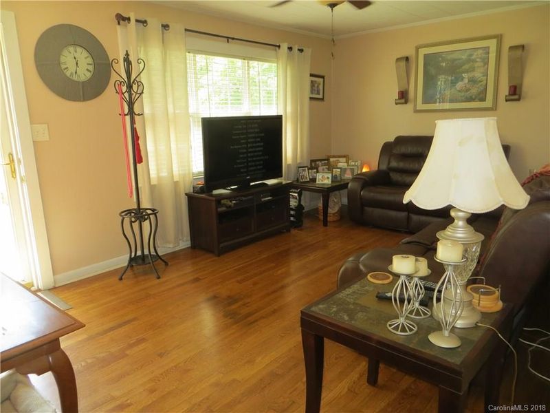316 Taylor Dr, Stanley, NC 28164