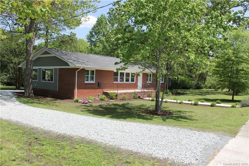 106 W Elm St, Wingate, NC 28174