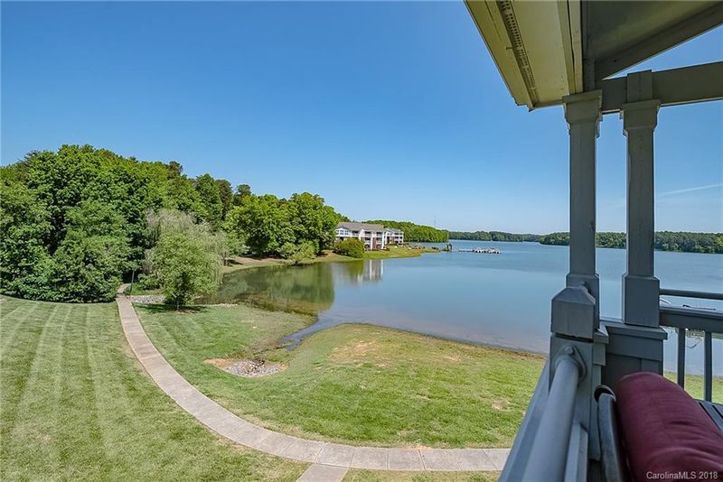 860 Jetton St #57, Davidson, NC 28036