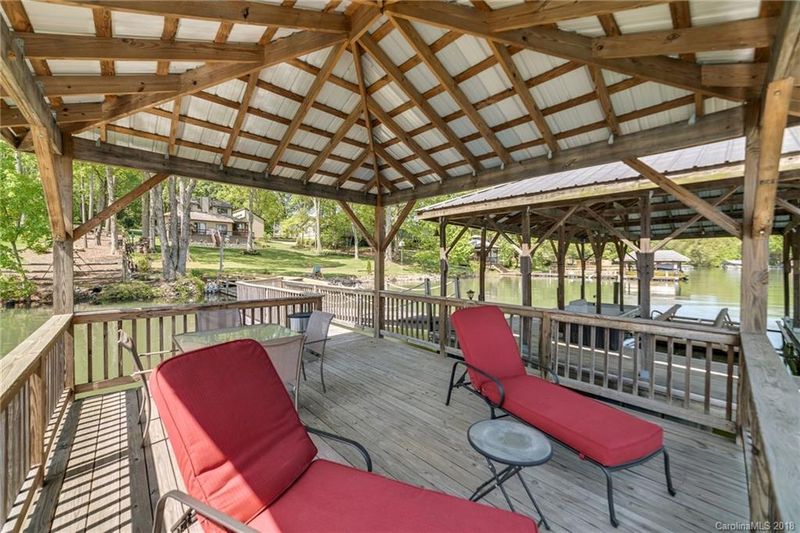 5032 Lynwood Rd, Sherrills Ford, NC 28673
