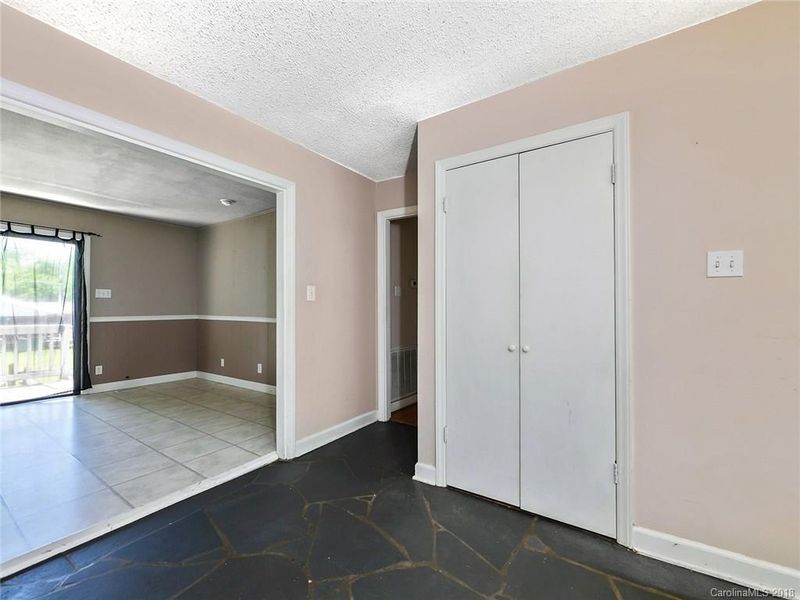 138 Hampton Church Rd, Charlotte, NC 28262