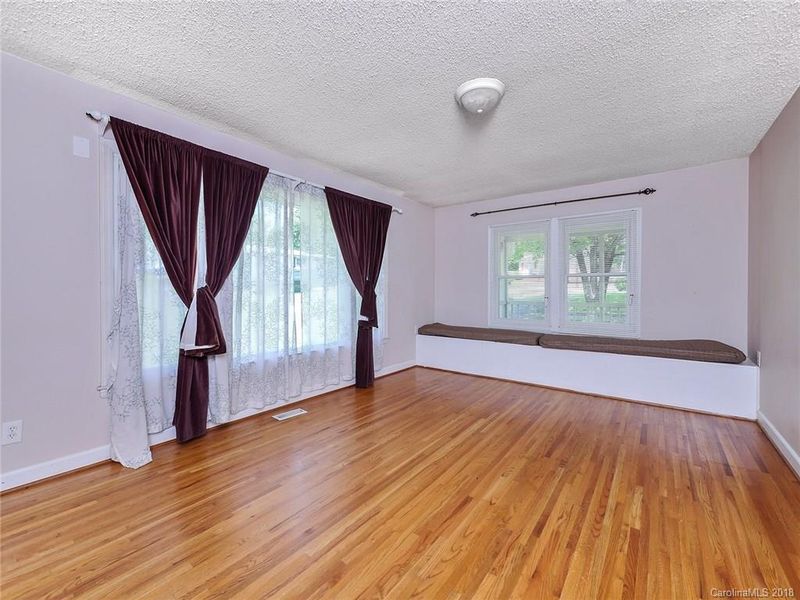 138 Hampton Church Rd, Charlotte, NC 28262
