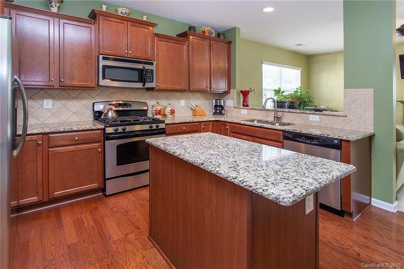 5616 Whitehawk Hill Rd, Mint Hill, NC 28227