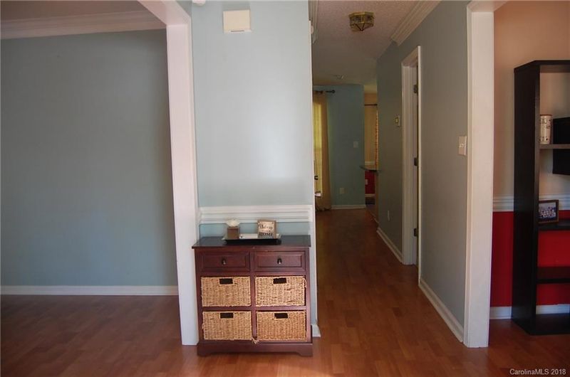 7600 Pence Pond Ln, Charlotte, NC 28227