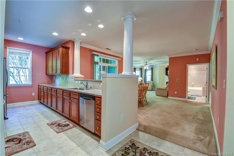 8651 Edinburgh Square Dr, Cornelius, NC 28031