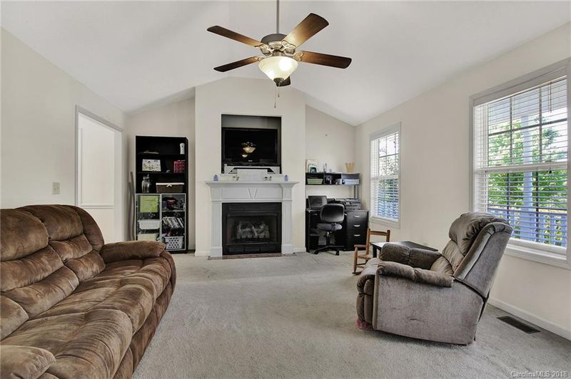 1013 Warpers Ln, Fort Mill, SC 29715