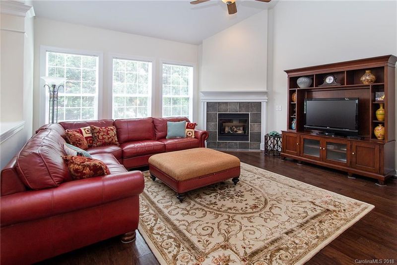 8404 Westmoreland Lake Dr, Cornelius, NC 28031