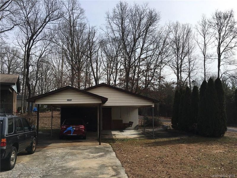 9915 Earney Dr, Charlotte, NC 28214