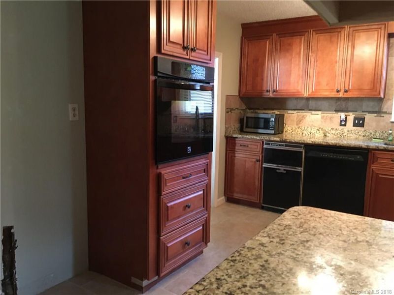 9915 Earney Dr, Charlotte, NC 28214