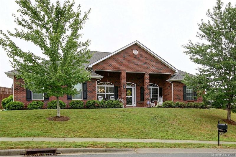 7284 Bradberry Ln, Denver, NC 28037