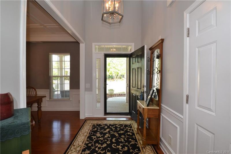 6430 Ridgeview Commons Dr, Charlotte, NC 28269