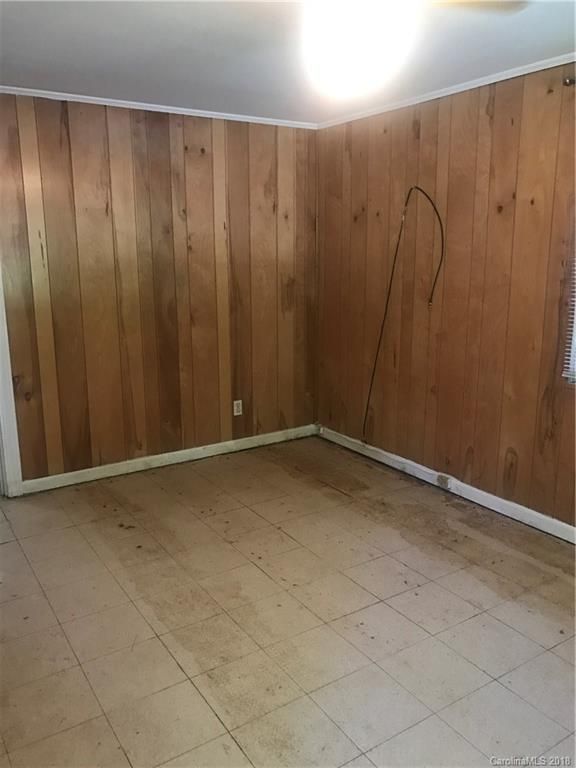 511 Hawthorne Dr, Statesville, NC 28677