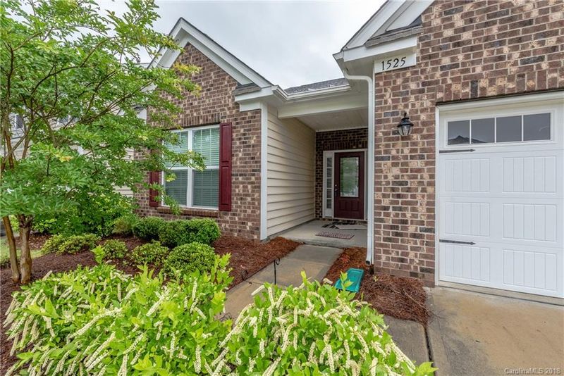 1525 Deer Meadows Dr, Waxhaw, NC 28173