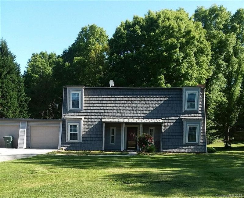 2112 Shannon Dr, Gastonia, NC 28054