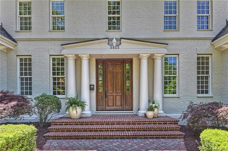 3822 Abingdon Rd, Charlotte, NC 28211