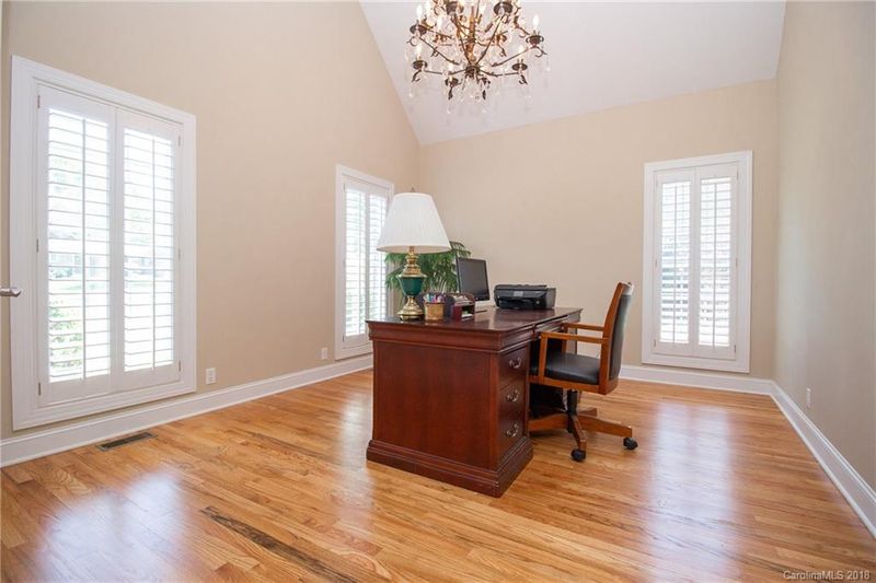 321 Killian Ct, Matthews, NC 28104