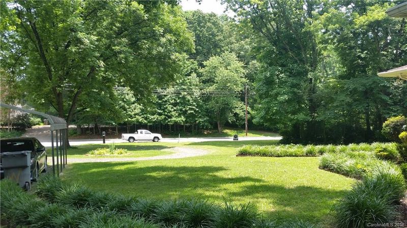 7010 Monroe Rd #30, Charlotte, NC 28212