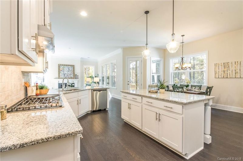 4913 Killian Crossing Dr, Denver, NC 28037