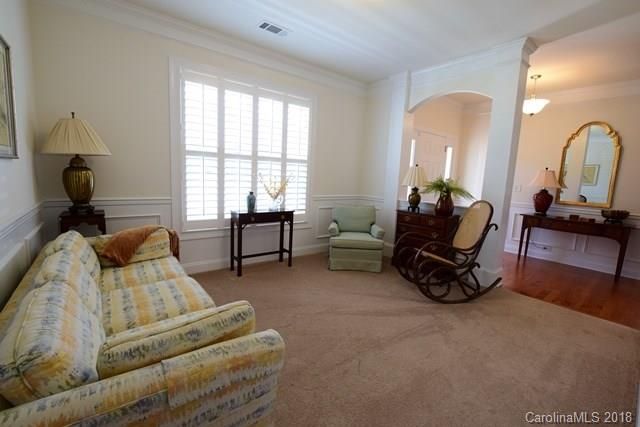 427 Leaf Arbor Ct, Clover, SC 29710