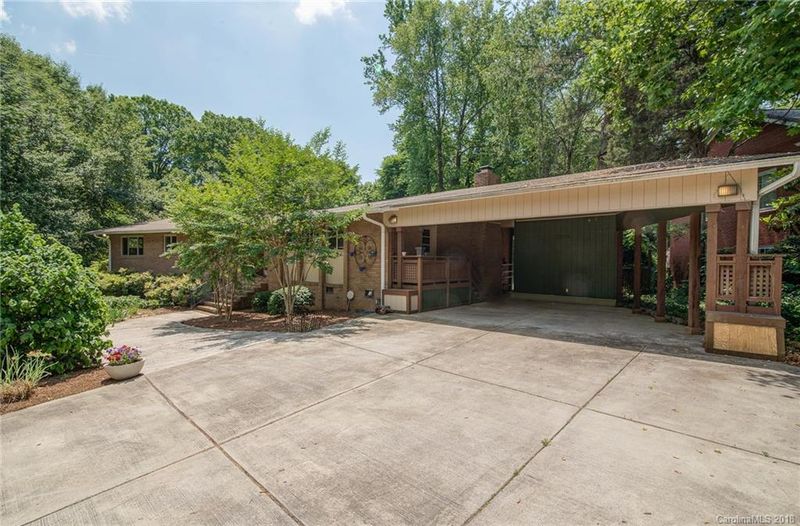 6824 Ronda Ave, Charlotte, NC 28211
