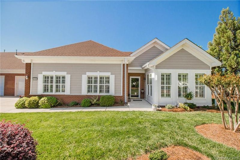 2249 Castle Ct, Matthews, NC 28105