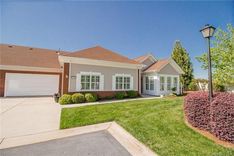 2249 Castle Ct, Matthews, NC 28105