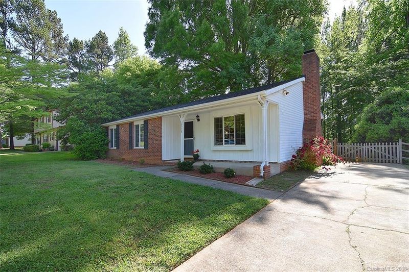 2518 Studley Rd, Charlotte, NC 28212