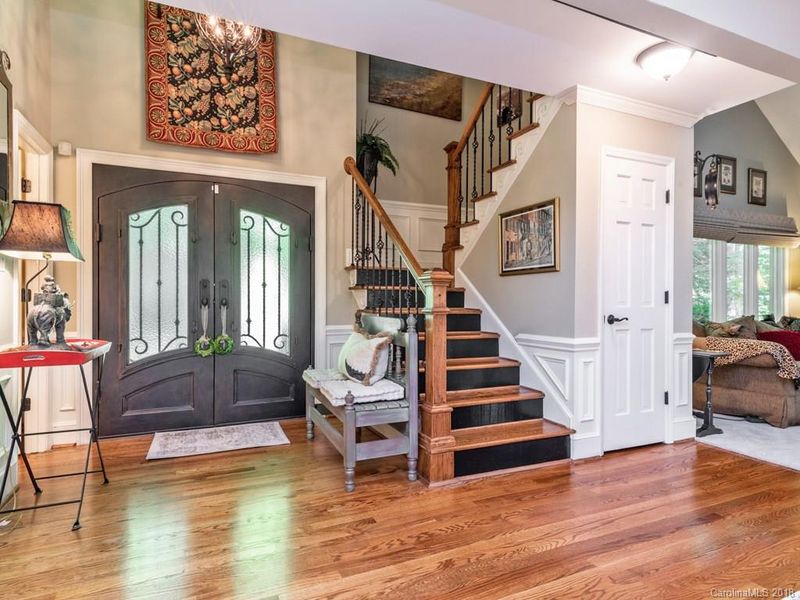 9427 White Hemlock Ln, Charlotte, NC 28270