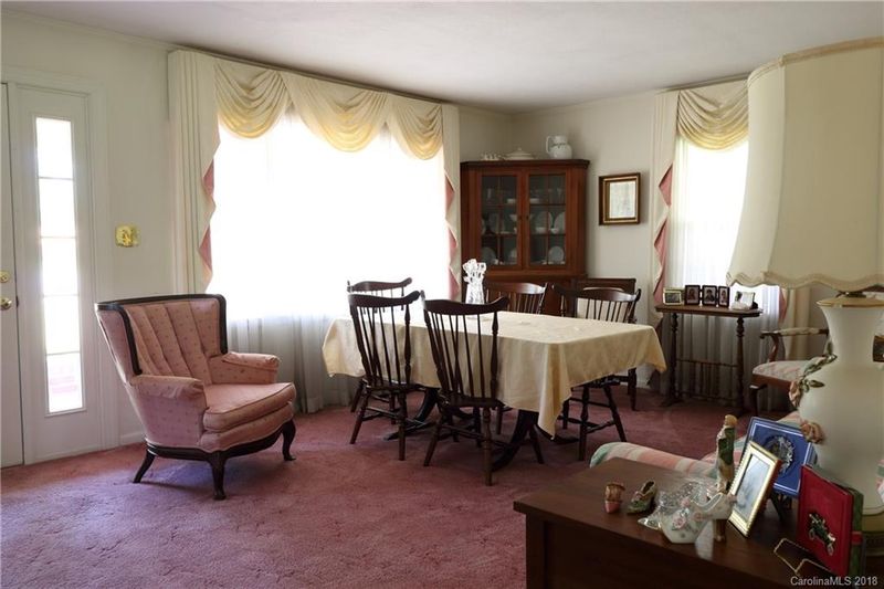 503 Roy Eaker Rd, Cherryville, NC 28021
