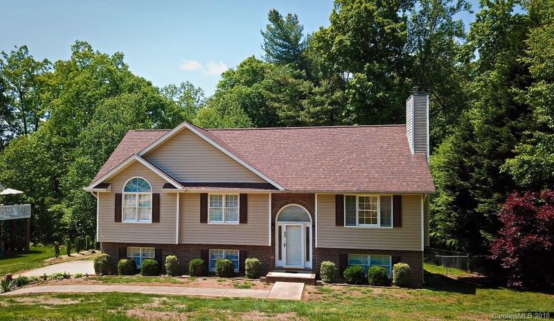 633 35th St NE, Conover, NC 28613