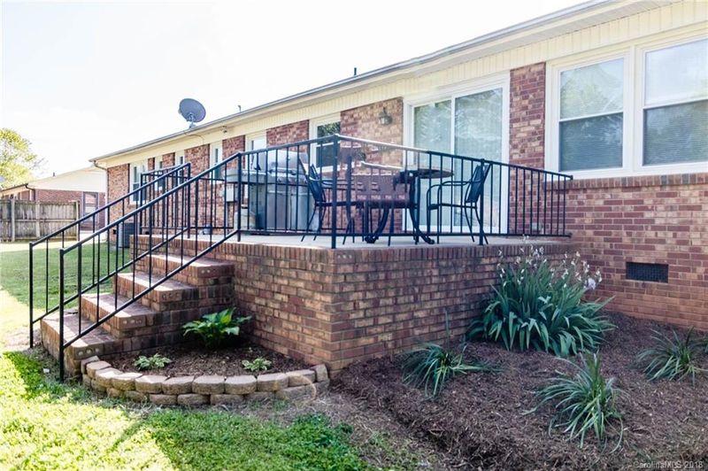 536 Fran Ave, Lincolnton, NC 28092