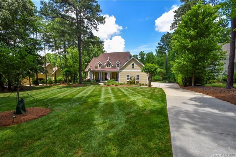 127 E Callicutt Trl, Mooresville, NC 28117