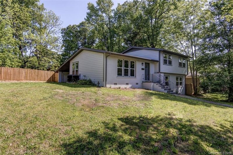 3401 Winterfield Pl, Charlotte, NC 28205