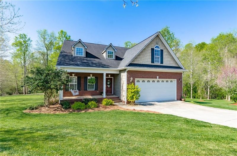 2019 Alton Ct, Lowell, NC 28098