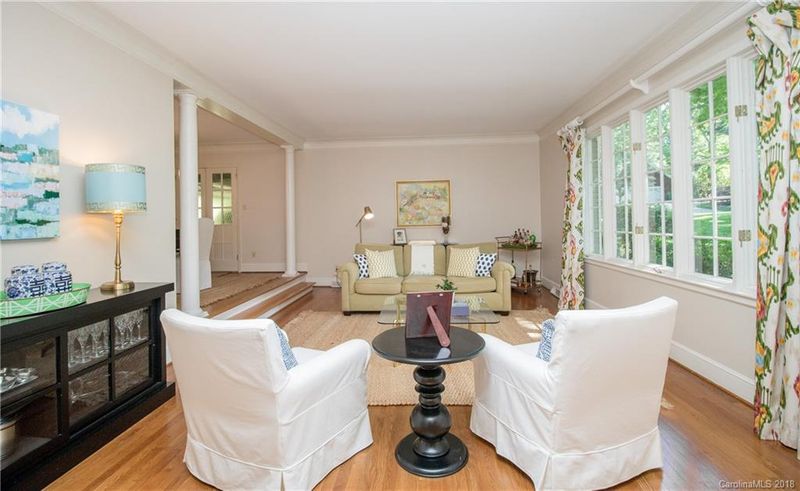 300 Robmont Rd, Charlotte, NC 28270