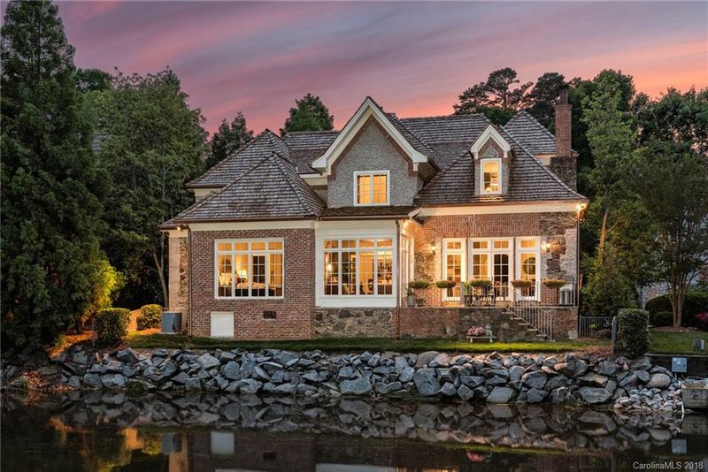 2244 La Maison Dr, Charlotte, NC 28226