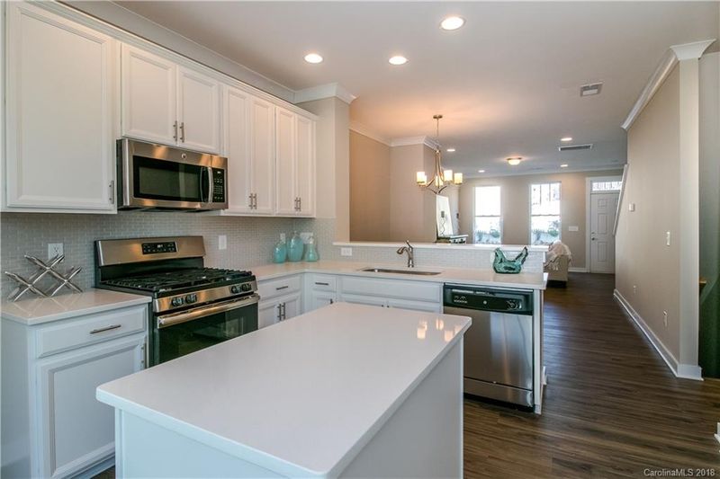 2313 Silver Crescent Dr #402, Charlotte, NC 28273