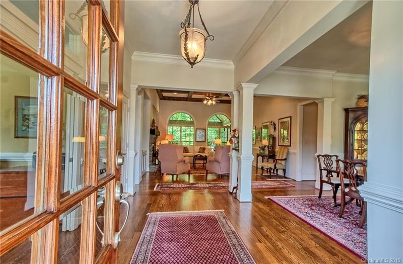 9001 Bitberg Ln, Waxhaw, NC 28173