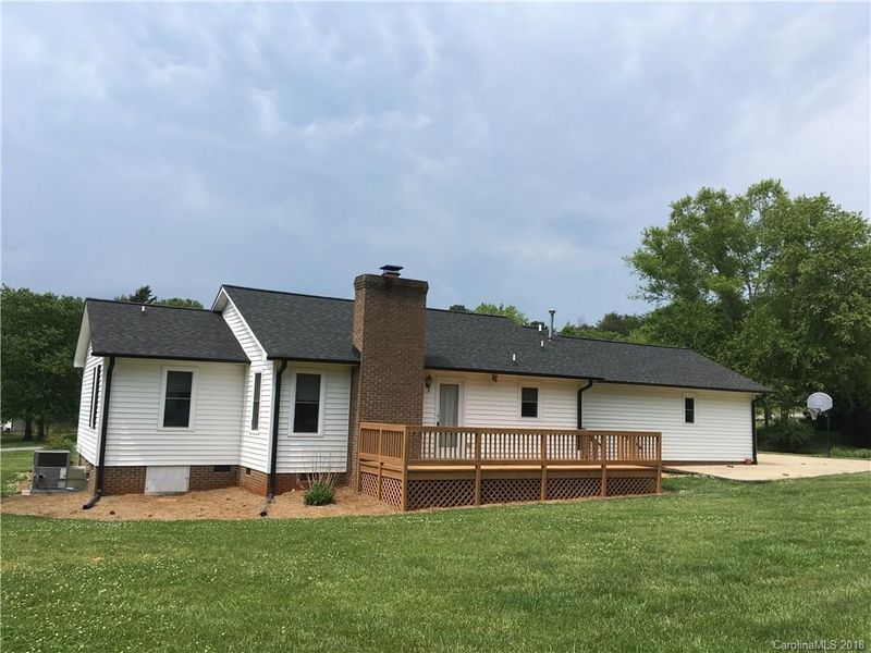 2622 Prince Dr, Lincolnton, NC 28092