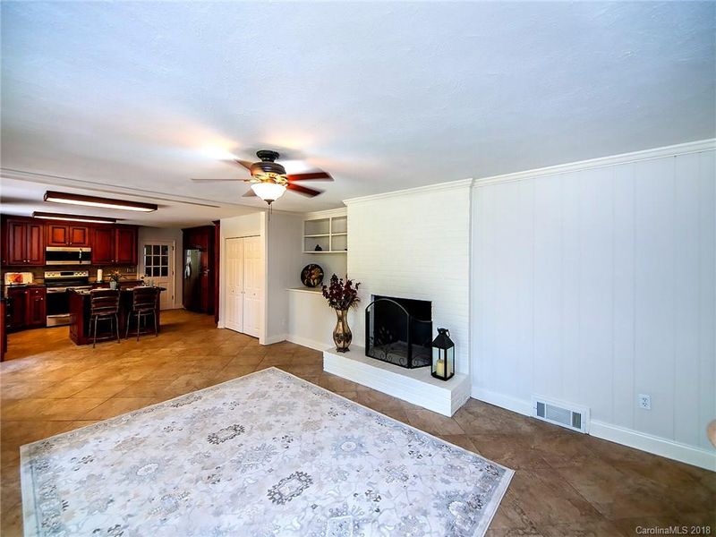 5320 Randolph Rd, Charlotte, NC 28211