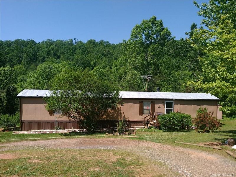 1397 Brannock Smith Dr, Hickory, NC 28602