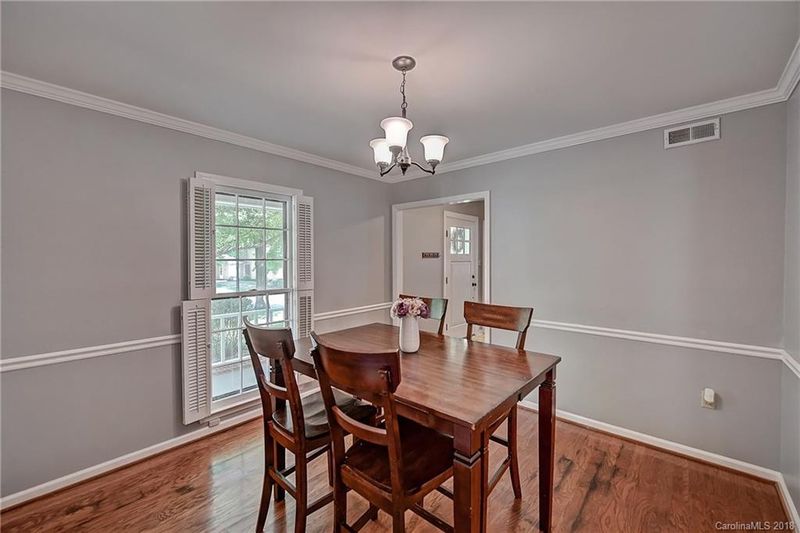 1523 Longbrook Dr, Charlotte, NC 28270