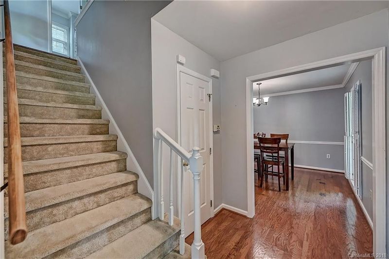 1523 Longbrook Dr, Charlotte, NC 28270