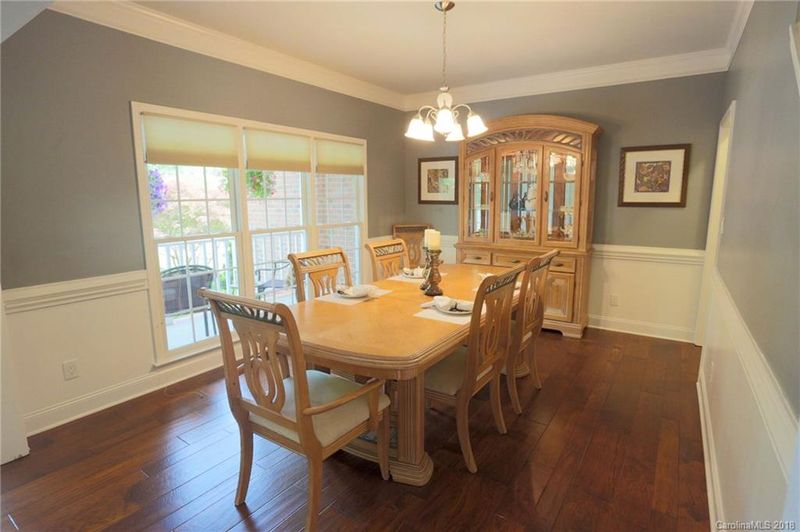 116 Fernbrook Dr, Mooresville, NC 28117