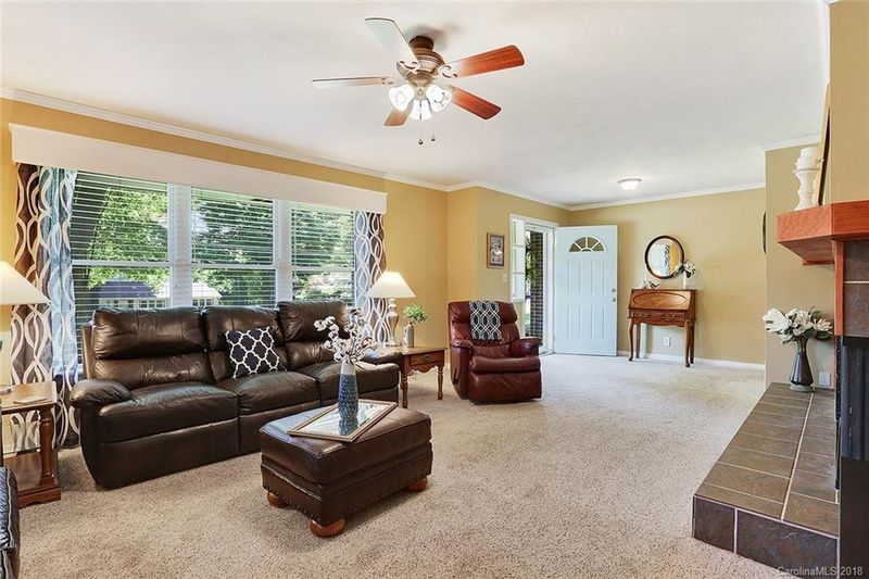 313 Armstrong Park Rd, Gastonia, NC 28054