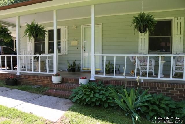 311 Lynn St, Lowell, NC 28098