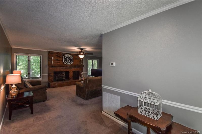2741 Dalewood Ln, Denver, NC 28037